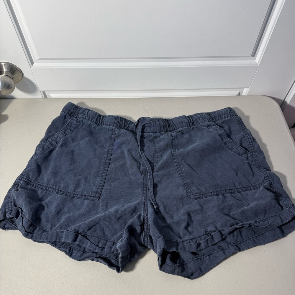 GAP Women's Dark Blue Cargo Shorts